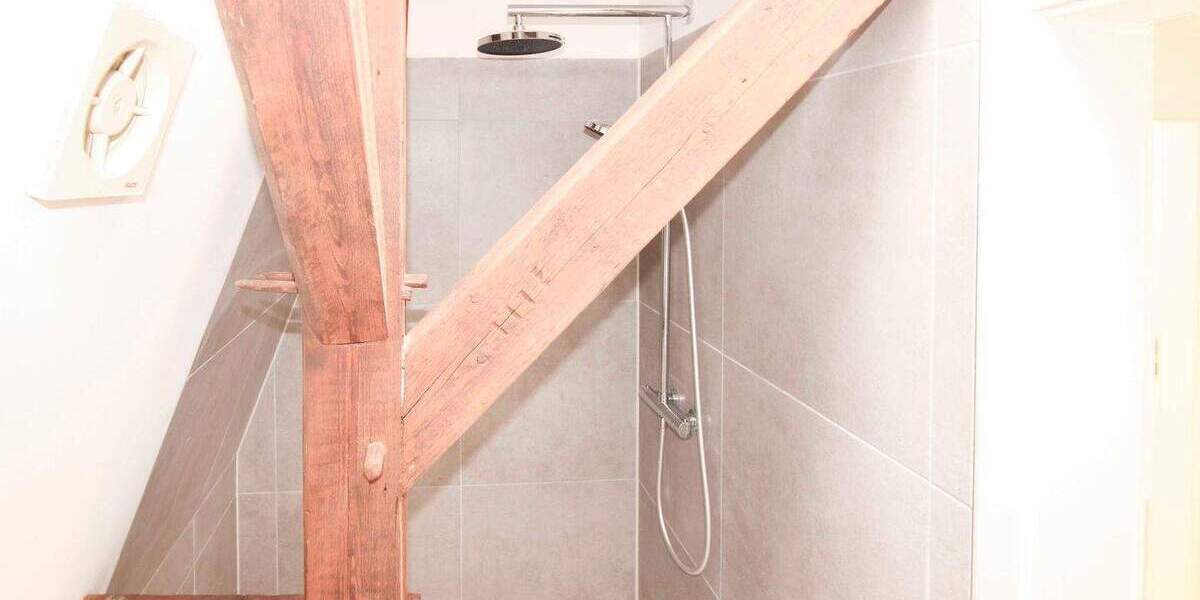 Sanierte Maisonette Wohnung in Fußgängerzone verschieden Nutzbar (z. B. auch als Büro oder Praxis) 4 zimmer