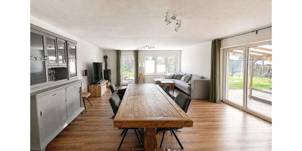 Etagenwohnung Wardenburg - 5 Zimmer, 220 m&sup2;, 1.650&euro; | Angebot:26562821
