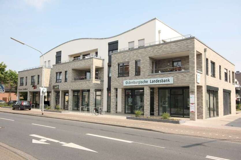 Büro in Oldenburg 3.000 € 243.8 m²