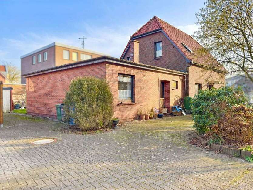 Haus zum Kaufen in Oldenburg 290.500 € 160 m²