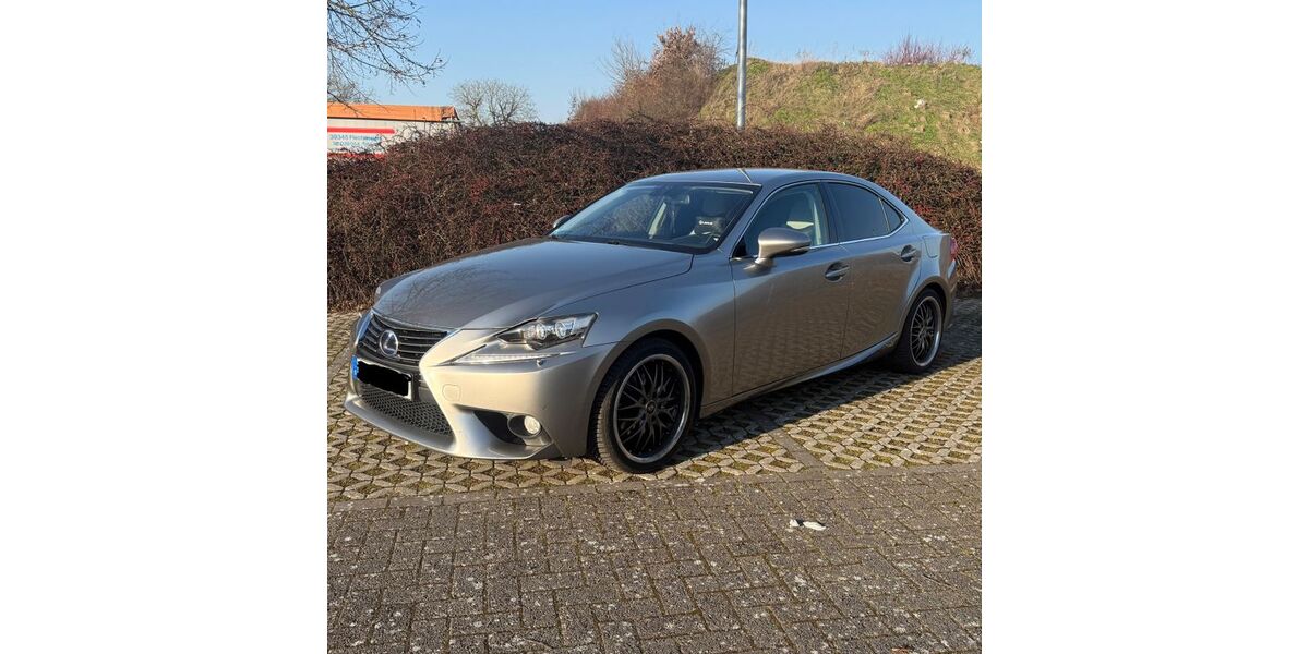 Lexus IS 300 172.458 km 14.490 &euro; Delmenhorst 27753