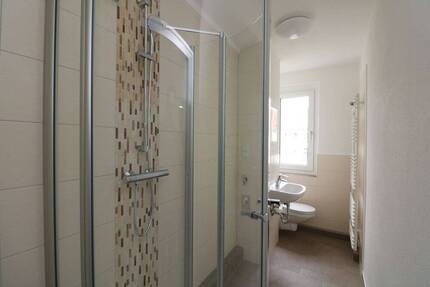 Modernes Wohnflair...2-RW mit Dusche u. Balkon!!!