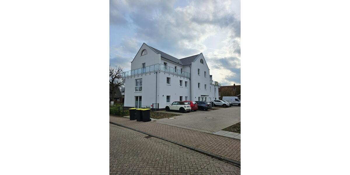 Erdgeschoßwohnung Oldenburg Alexandersfeld - 3 Zimmer, 141 m&sup2;, 1.400&euro; | Angebot:25418693