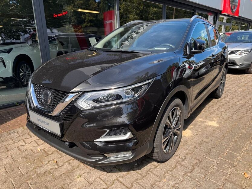 Nissan Qashqai 62.000 km 19.990 € Oldenburg 26125