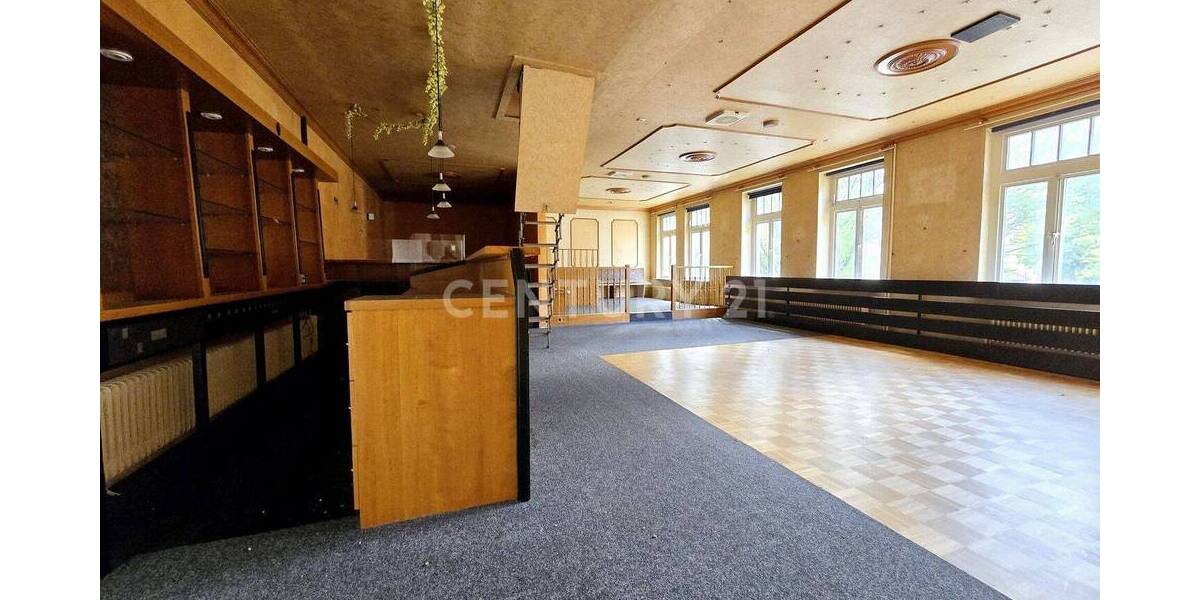 Gewerbeobjekt Varel - 6 Zimmer, 229.500&euro; | Angebot:25696195