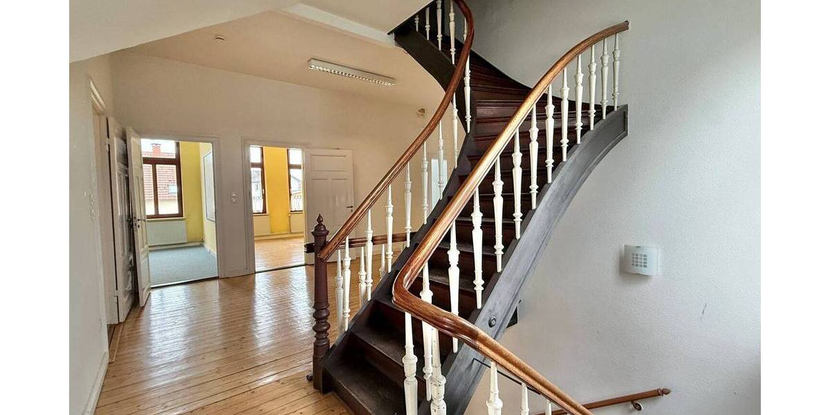 Mehrfamilienhaus, Wohnhaus Brake - 9 Zimmer, 275 m&sup2;, 298.000&euro; | Angebot:26798701
