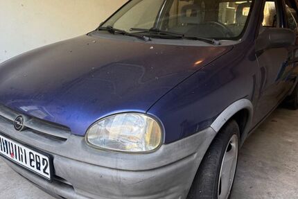 Opel Corsa 78.500 km 1.390 &euro; Bremen 28237