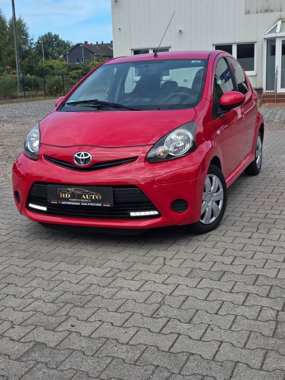 Aygo (X)