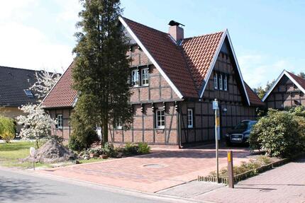 Haus Hatten - 6 Zimmer, 139 m&sup2;, 1.380&euro; | Angebot:25230759