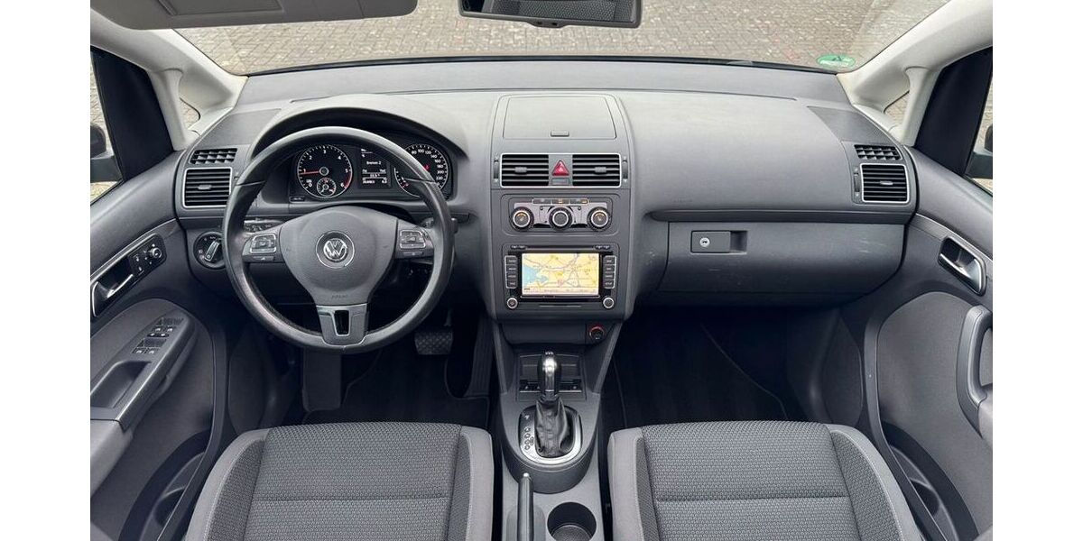VW Touran 264.000 km 5.999 &euro; Oldenburg 26121