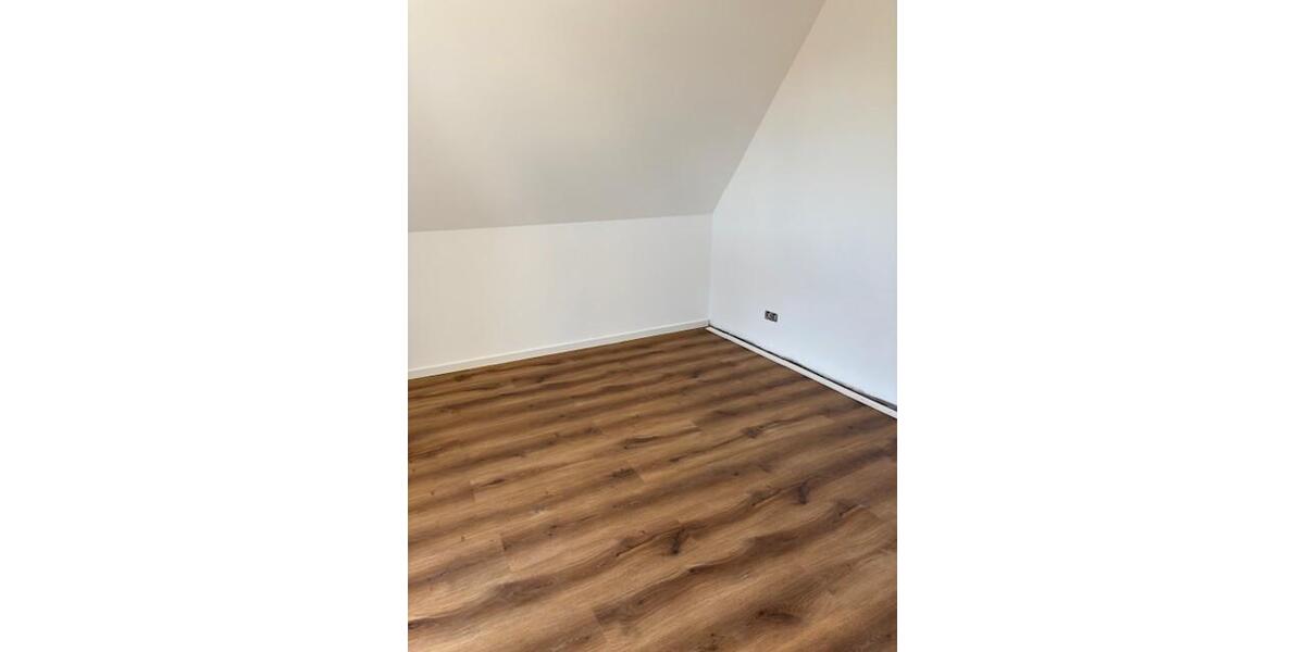 Reihenhaus Edewecht - 6 Zimmer, 121 m&sup2;, 1.695&euro; | Angebot:26336570