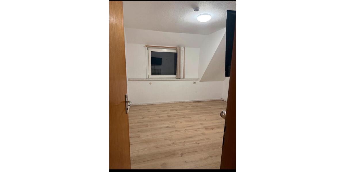 Dachgeschoßwohnung Bad Zwischenahn - 1 Zimmer, 5 m&sup2;, 600&euro; | Angebot:24772055