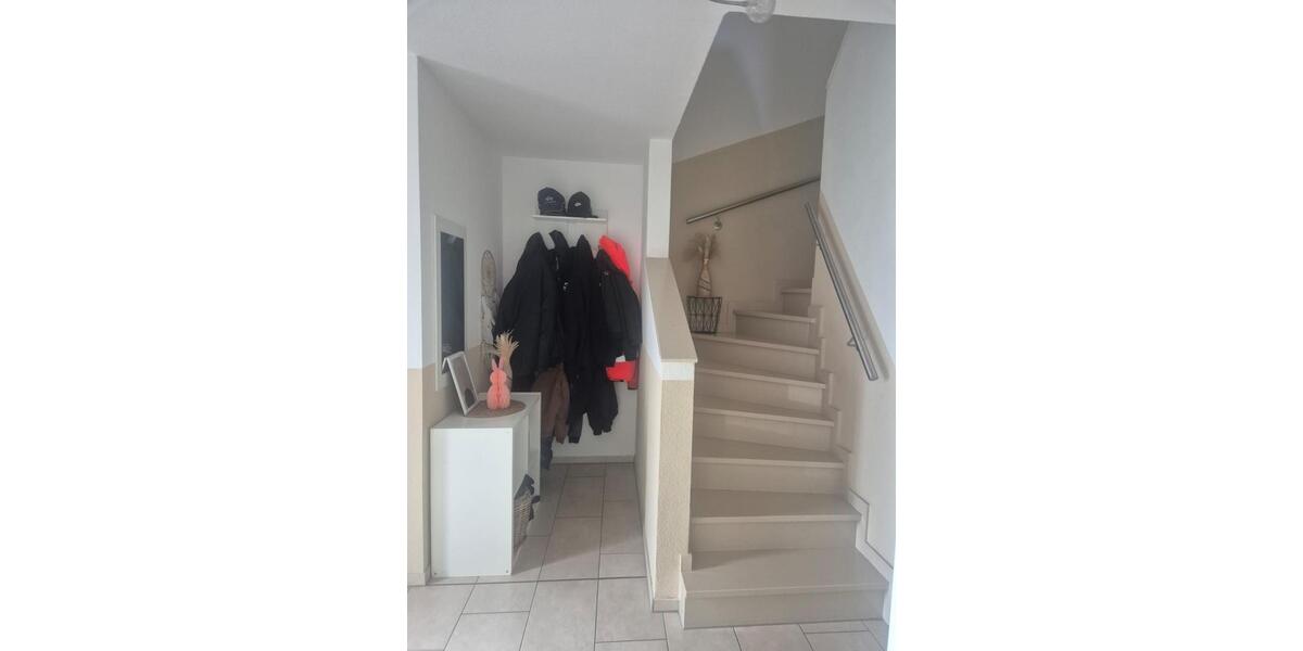 Doppelhaushälfte Friesoythe - 5 Zimmer, 120 m&sup2;, 1.250&euro; | Angebot:25996873