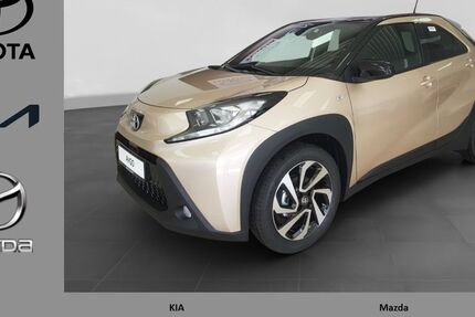 Toyota Aygo (X) 2.000 km 17.890 &euro; Oldenburg 26125