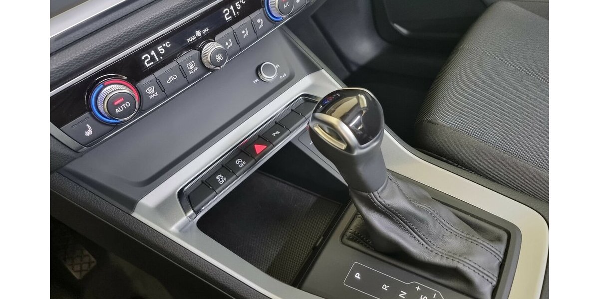 Audi Q3 35 TDI Advanced Prestige LED ACC APP schw.AHK 79.950 km 27.750 € Garrel 49681