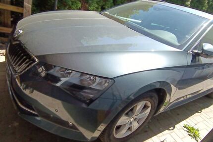 Skoda Superb 133.258 km 16.899 &euro; Oldenburg 26127