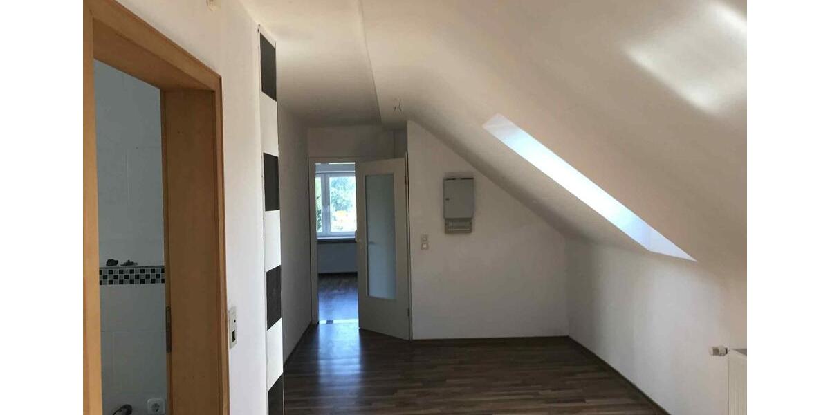 Dachgeschoßwohnung Oldenburg Dobbenviertel - 3.5 Zimmer, 100 m&sup2;, 1.150&euro; | Angebot:26677748