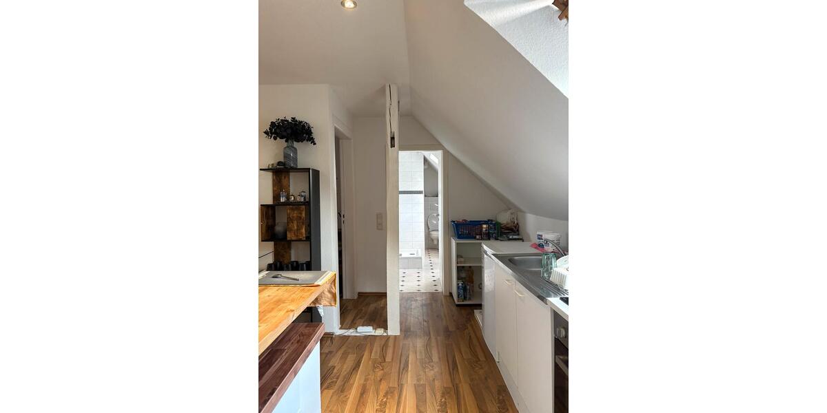 Dachgeschoßwohnung Delmenhorst Deichhorst - 2.5 Zimmer, 54 m&sup2;, 490&euro; | Angebot:25723881