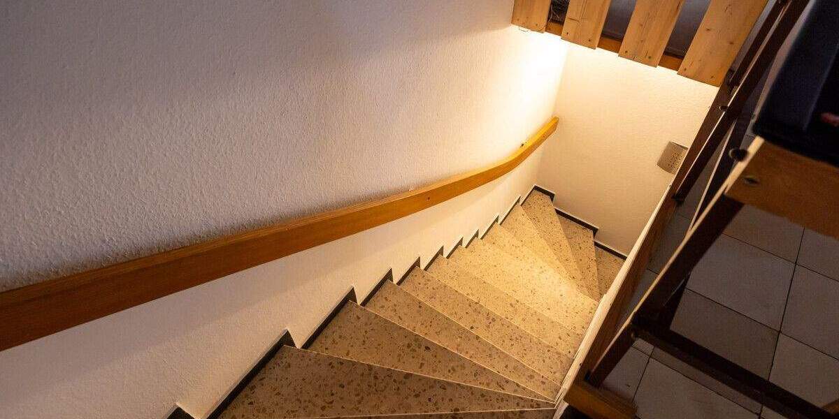 *** 3 WE - 1 WE frei - 2 vermietet - BELIEBTE LAGE in GUTER NACHBARSCHAFT *** 7 zimmer