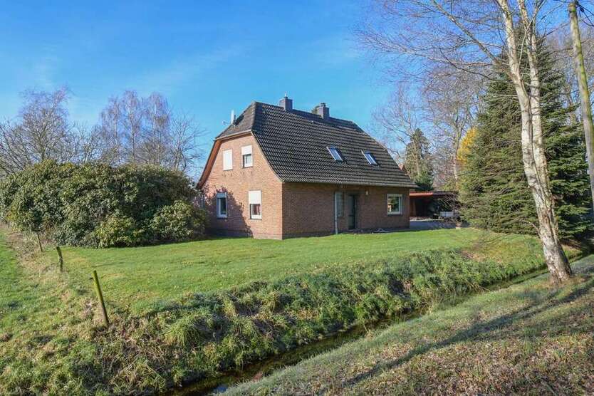 Haus zum Kaufen in Wardenburg 288.000 € 138.37 m²