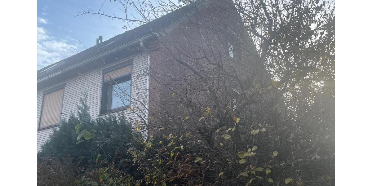 Reihenhaus Ganderkesee - 4 Zimmer, 140 m&sup2;, 320.000&euro; | Angebot:25993040