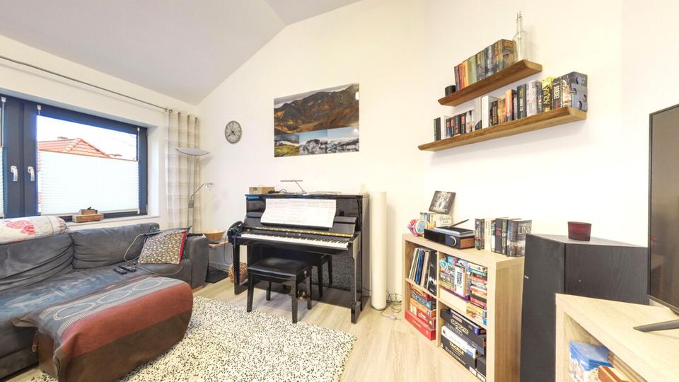 Dachgeschoßwohnung Oldenburg Eversten - 3 Zimmer, 80 m&sup2;, 1.200&euro; | Angebot:25098503