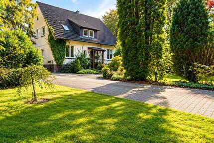 Haus Westerstede / Ocholt Ocholt - 7 Zimmer, 218 m&sup2;, 379.000&euro; | Angebot:27565856