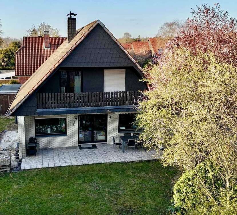 Haus zum Kaufen in Edewecht Friedrichsfehn 345.000 € 131 m²