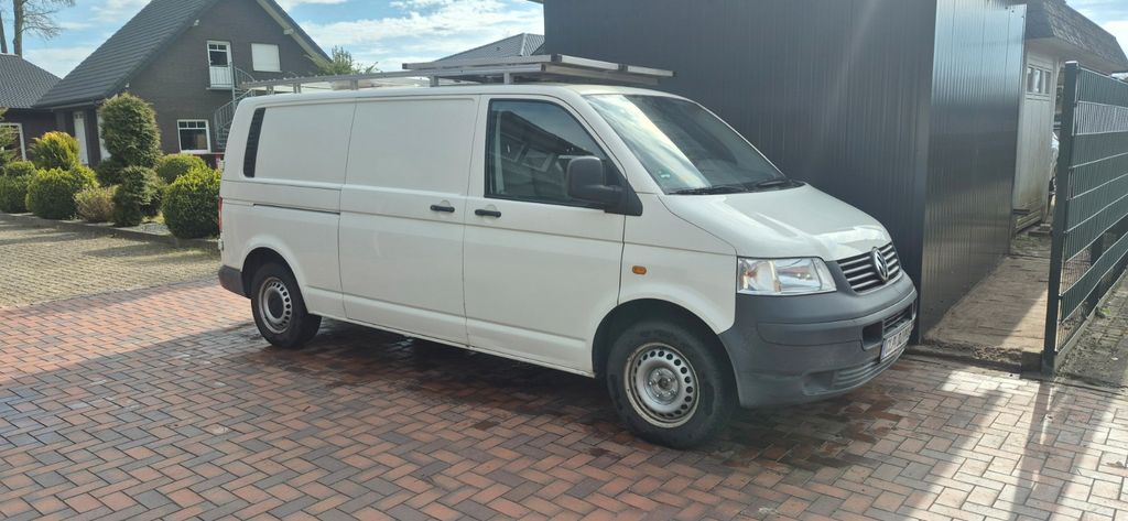 VW T5 Transporter 151.472 km 7.950 &euro; Friesoythe 26169