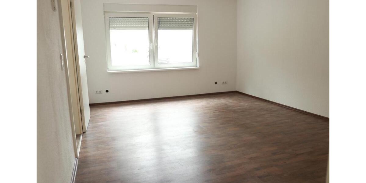 3-Zimmer Wohnung mit Küche und Fußbodenheizung in Brake 3 zimmer