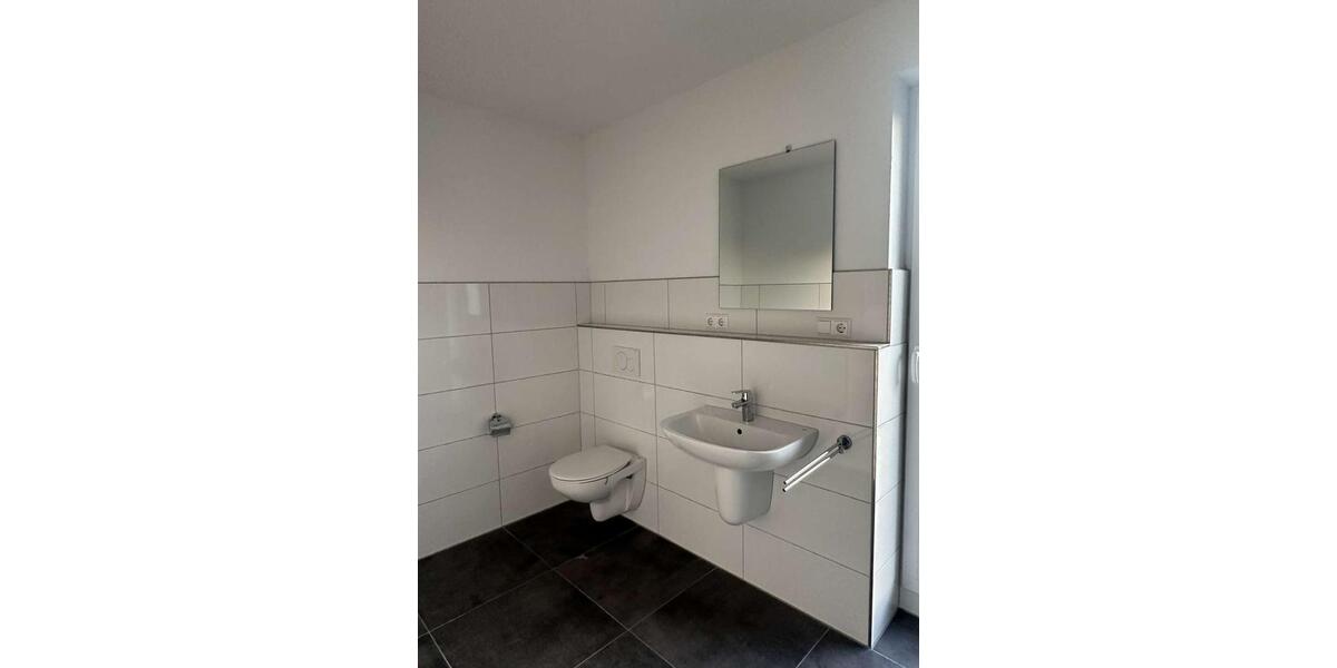 Dachgeschoßwohnung Oldenburg Drielaker-Moor - 3 Zimmer, 128 m&sup2;, 1.300&euro; | Angebot:26006646