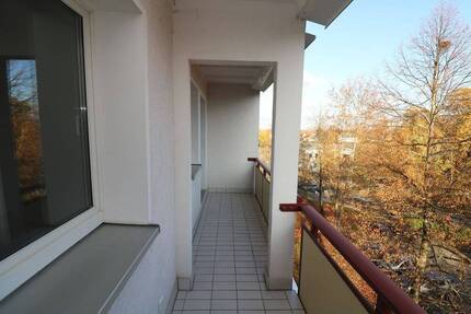 Für Sparfüchse...günstige 3-RW mit Wanne u. Balkon!!!