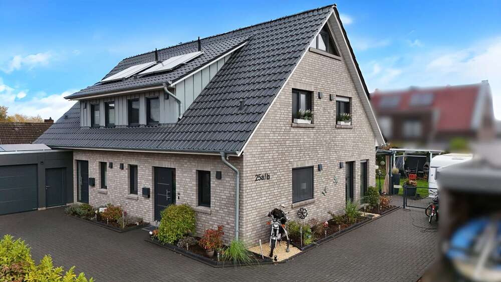 Haus zum Kaufen in Varel 379.000 € 113.44 m² 4 zimmer