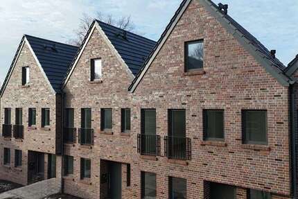 Haus Edewecht / Friedrichsfehn Friedrichsfehn - 6 Zimmer, 137 m&sup2;, 1.920&euro; | Angebot:25017331