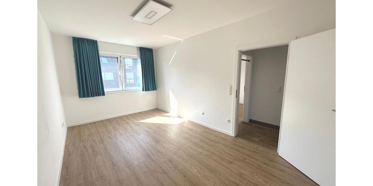 Reihenhaus Oldenburg Eversten - 5 Zimmer, 144 m&sup2;, 1.800&euro; | Angebot:24816573