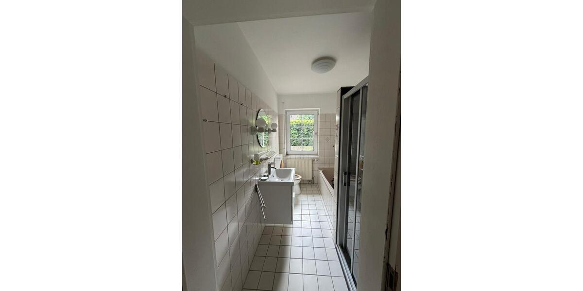 Einfamilienhaus Rastede - 9 Zimmer, 254 m&sup2;, 645.000&euro; | Angebot:26943893