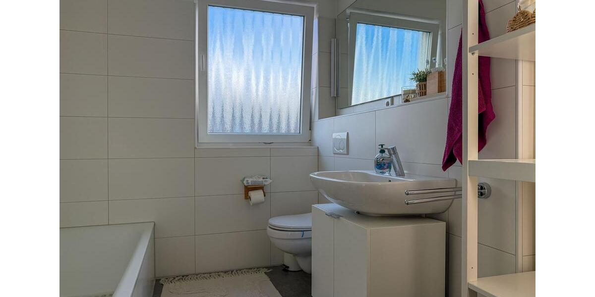 Dachgeschoßwohnung Oldenburg Alexandersfeld - 2 Zimmer, 93 m&sup2;, 895&euro; | Angebot:26195425