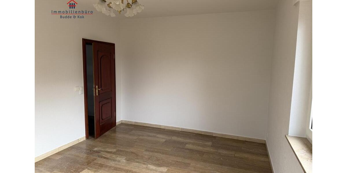 Doppelhaushälfte Friesoythe - 7 Zimmer, 233 m&sup2;, 1.500&euro; | Angebot:26247200