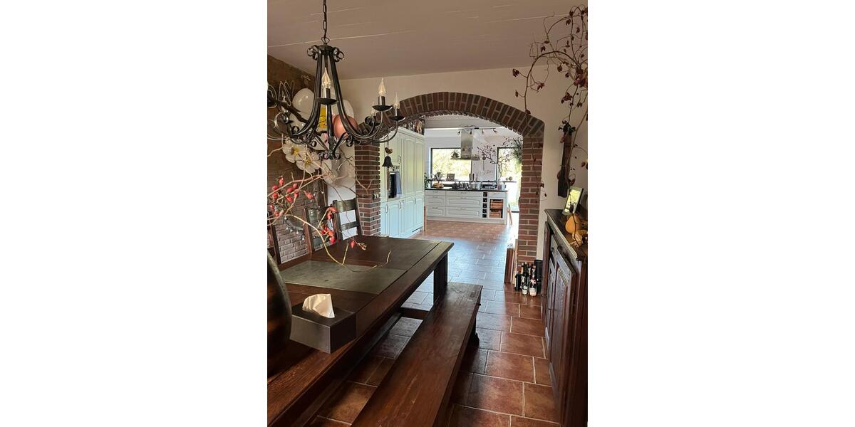 Einfamilienhaus Edewecht - 7 Zimmer, 250 m&sup2;, 550.000&euro; | Angebot:27085626