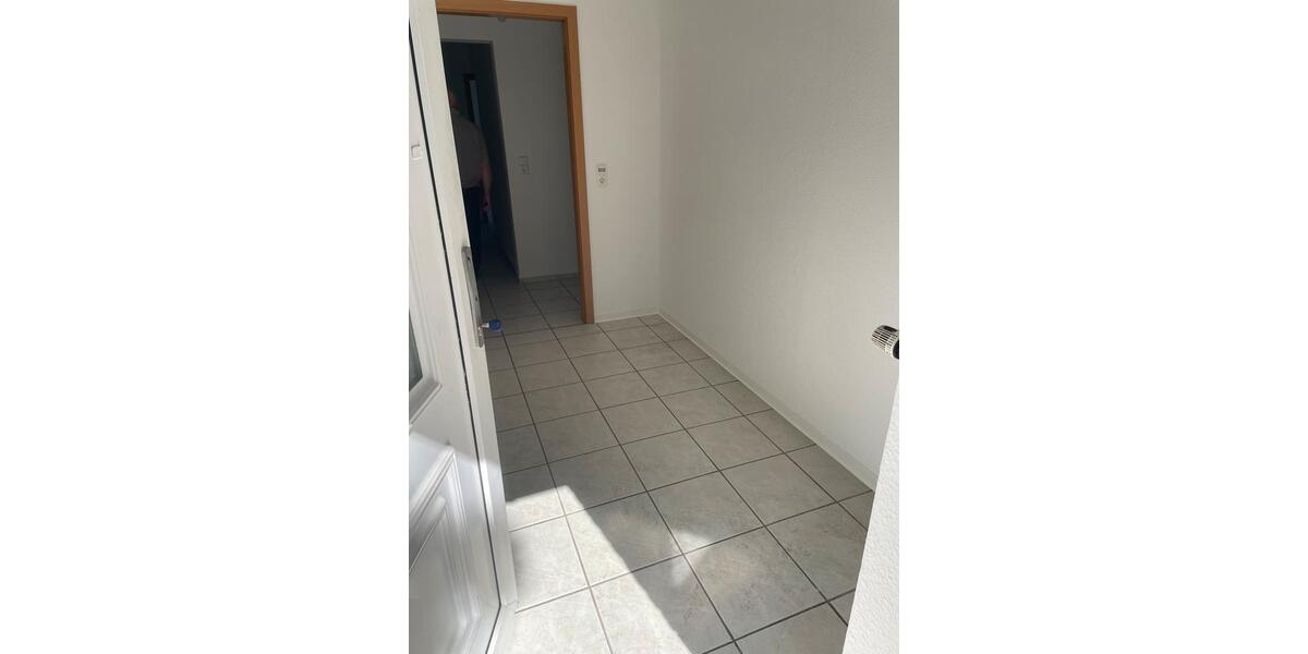 Dachgeschoßwohnung Friesoythe - 3 Zimmer, 140 m&sup2;, 900&euro; | Angebot:25380262