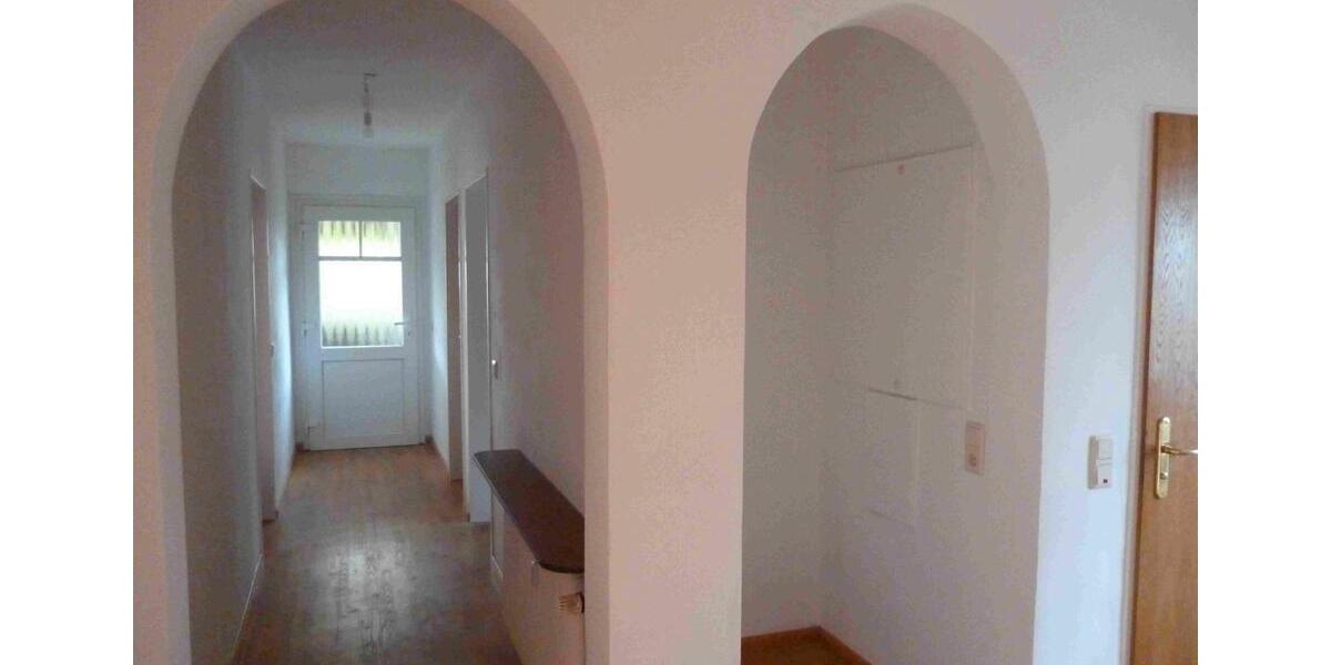 Mehrfamilienhaus, Wohnhaus Wiefelstede - 8 Zimmer, 229 m&sup2;, 390.000&euro; | Angebot:26781572