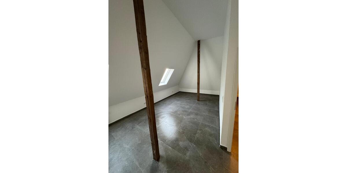 Dachgeschoßwohnung Oldenburg Kreyenbrück - 1.5 Zimmer, 38 m&sup2;, 600&euro; | Angebot:26241964