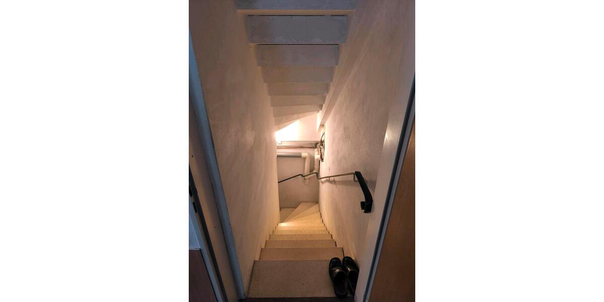 Einfamilienhaus mit 180 m2 Wohnfläche, voll unterkellert 7 zimmer