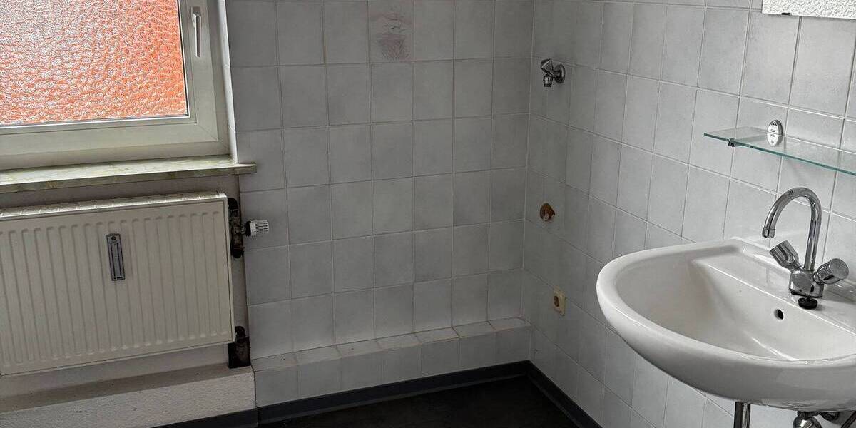 Etagenwohnung Ovelgönne - 4 Zimmer, 120 m&sup2;, 650&euro; | Angebot:25630436