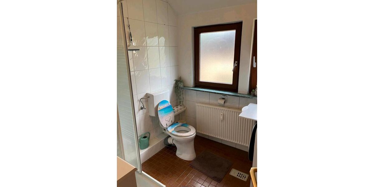 Einfamilienhaus mit 180 m2 Wohnfläche, voll unterkellert 7 zimmer