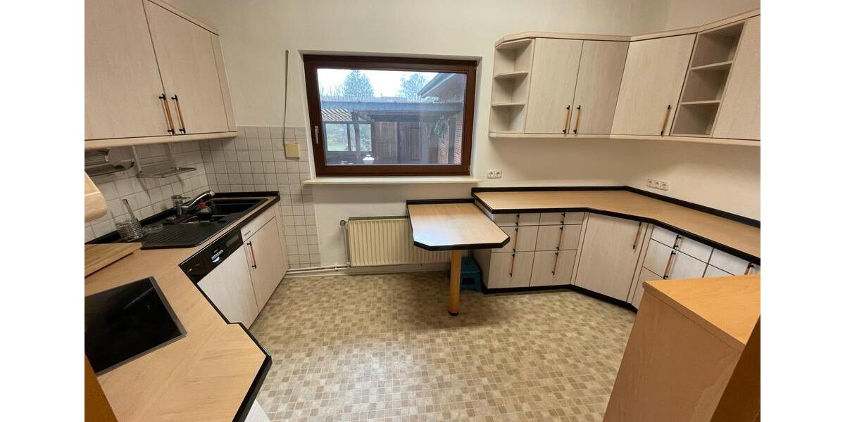 Etagenwohnung Delmenhorst - 5 Zimmer, 120 m&sup2;, 1.250&euro; | Angebot:26632954