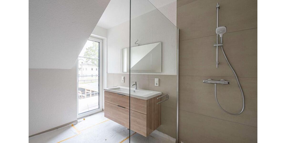 Dachgeschoßwohnung Rastede - 4 Zimmer, 118 m&sup2;, 1.499&euro; | Angebot:23528196