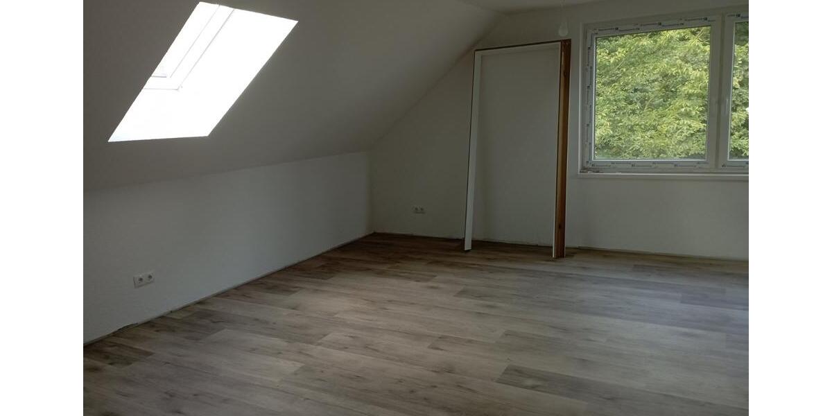 Dachgeschoßwohnung Oldenburg Bürgeresch - 1 Zimmer, 63 m&sup2;, 900&euro; | Angebot:24704581
