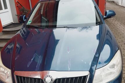 Skoda Octavia 213.000 km 2.100 &euro; Oldenburg 26121