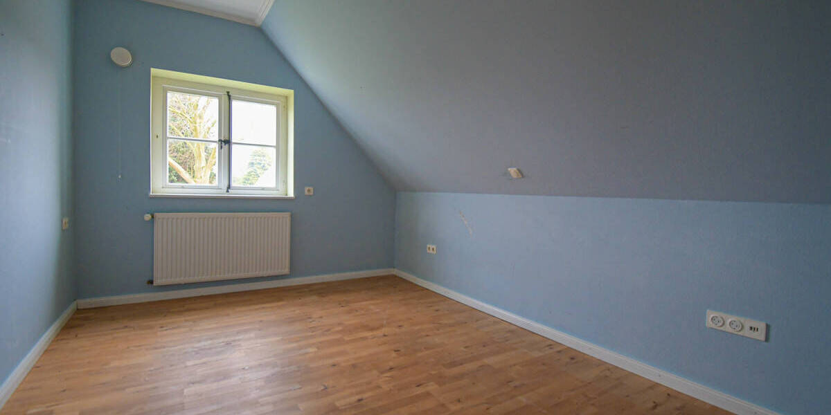 Einfamilienhaus Bösel Edewechterdamm - 1 Zimmer, 314 m&sup2;, 332.000&euro; | Angebot:25692598